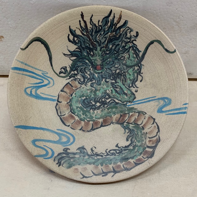 轆轤大圓盤彩繪：龍行於天空
