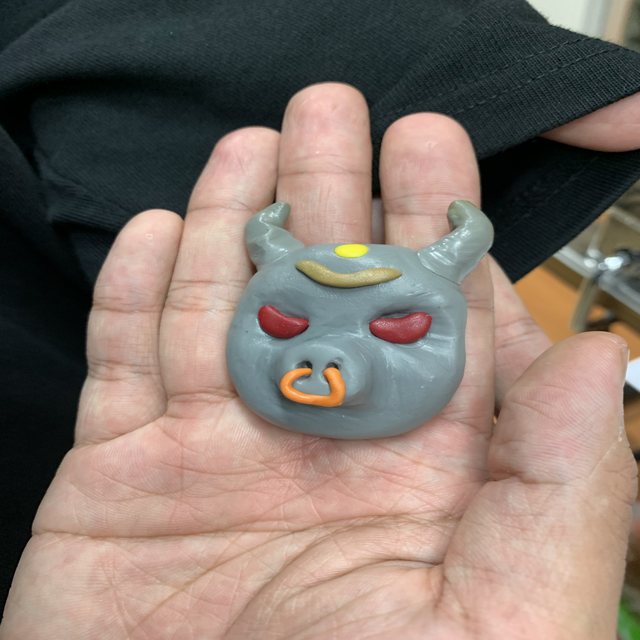 牛臉造形軟陶別針