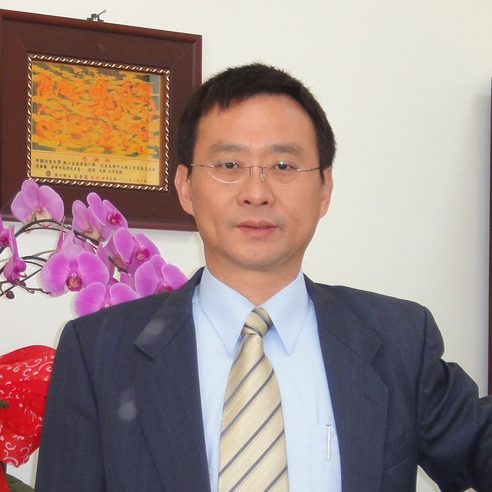 廖憲文副校長照片